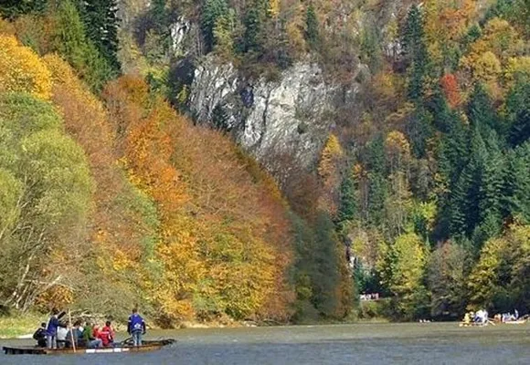 Traditional Rafting on the Dunajec River